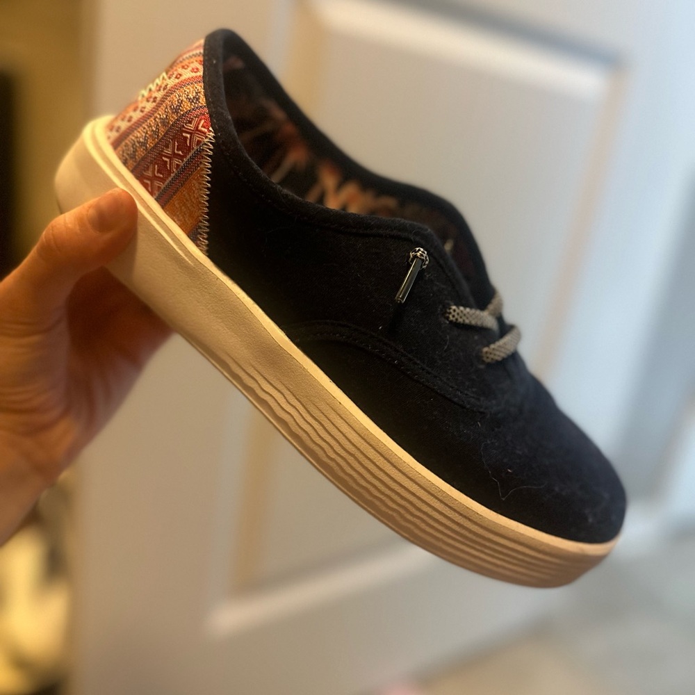 Women’s hey dudes sneakers 8